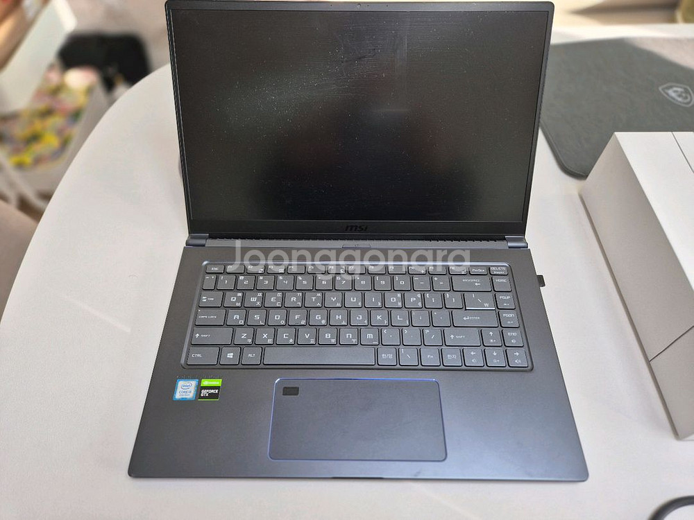 MSI ps63 modern 8sc--1