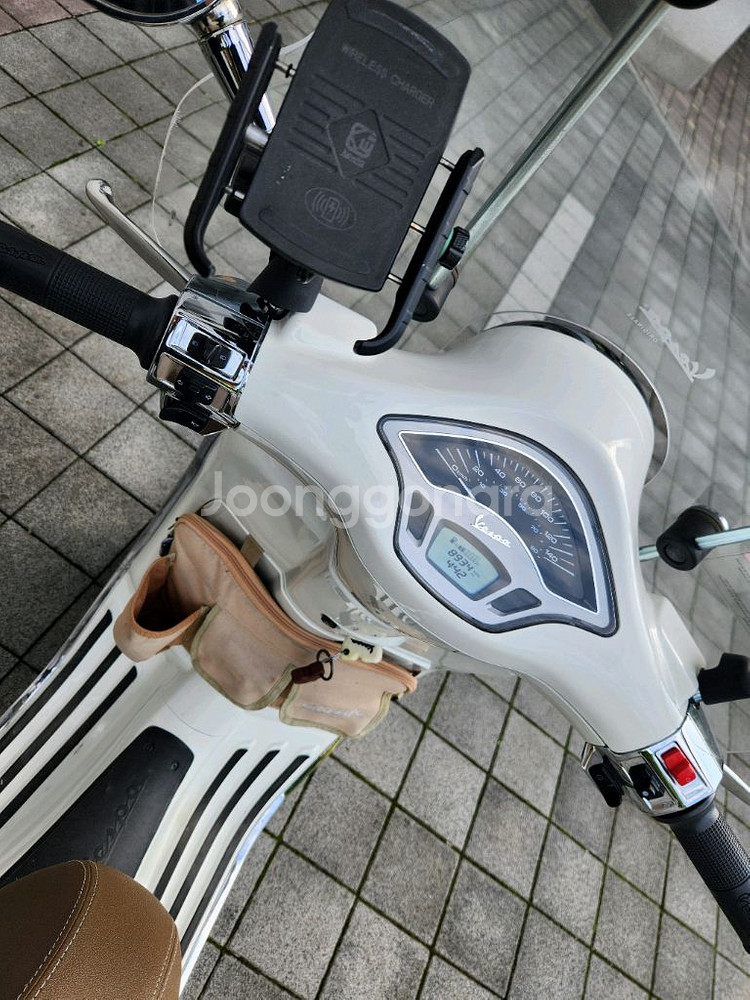 2022년식 베스파 프리마베라 화이트--4