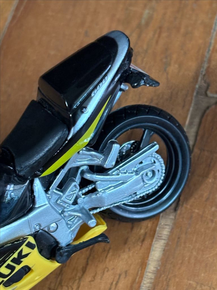 스즈키 오토바이 다이캐스트 인테리어 소품 디오라마 이미지