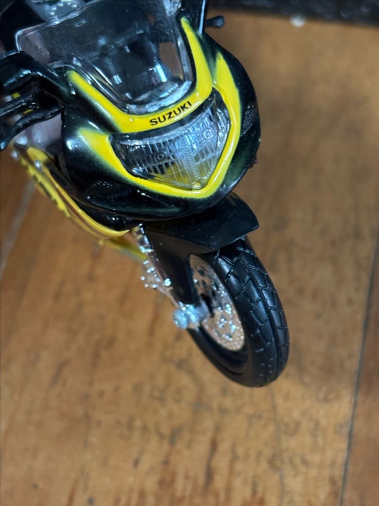 스즈키 오토바이 다이캐스트 인테리어 소품 디오라마 이미지