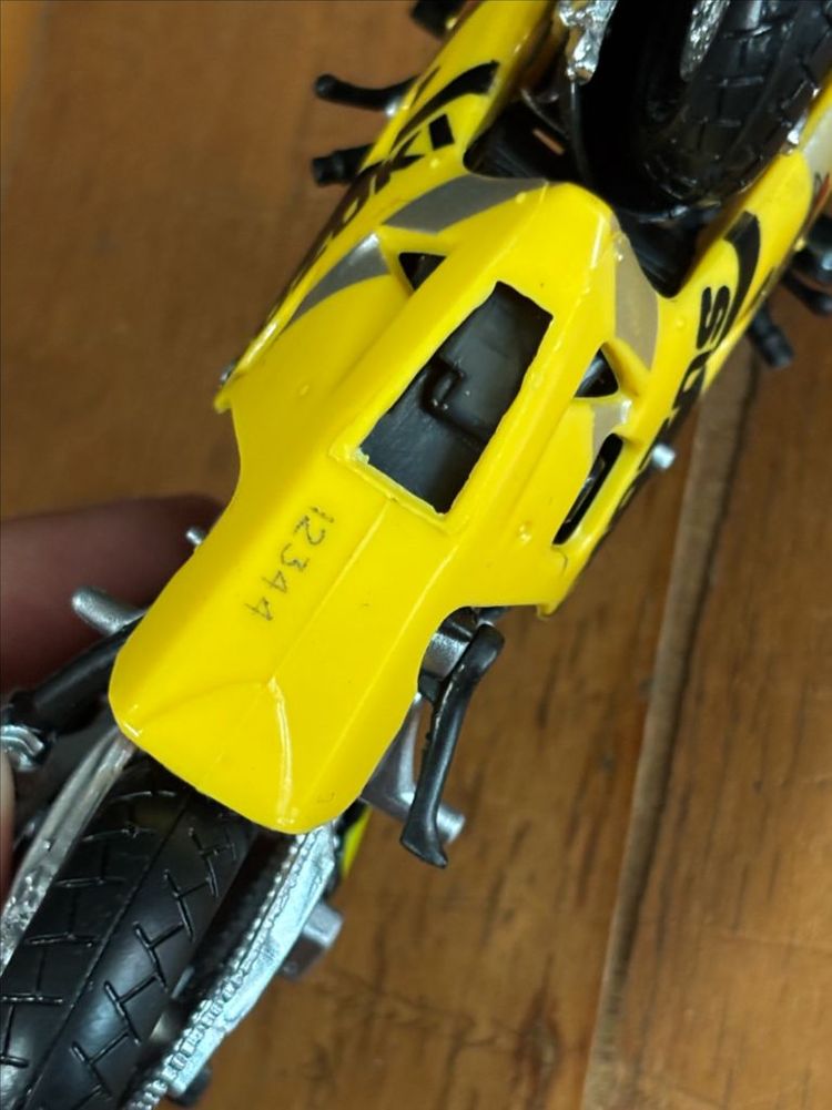 스즈키 오토바이 다이캐스트 인테리어 소품 디오라마 이미지