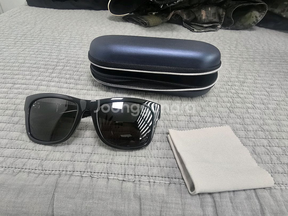 에이글 선글라스 판매합니다.--0