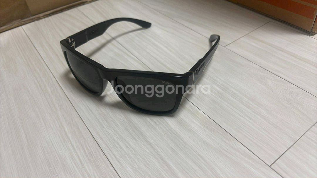 에이글 선글라스 판매합니다.--6