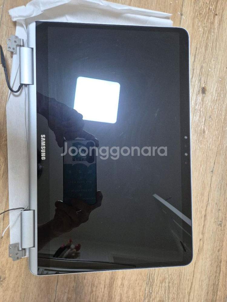 NT930QAA액정--1