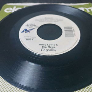 Huey Lewis & The News의 7인치 lp
