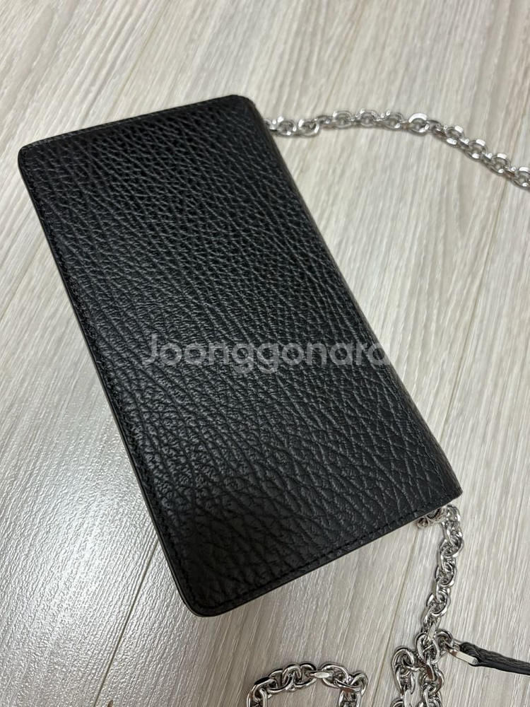 메종 마르지엘라 포 스티치 체인 플랩 지갑 블랙--1