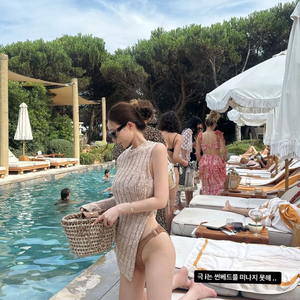 더로랑 멀티 사이드 슬릿 니트 탑 (베이지믹스,카멜믹스