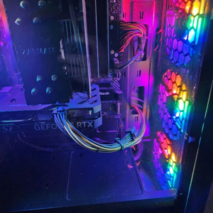 RTX 4060TI 게이밍 컴퓨터 팝니다