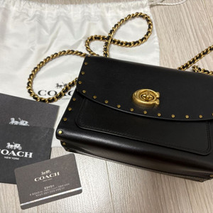 코치 블랙 스터드 체인백