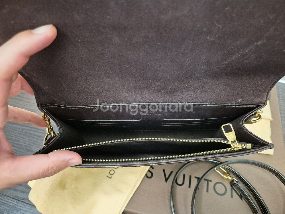 루이비통 아나 베르니 숄더백 m90093--2