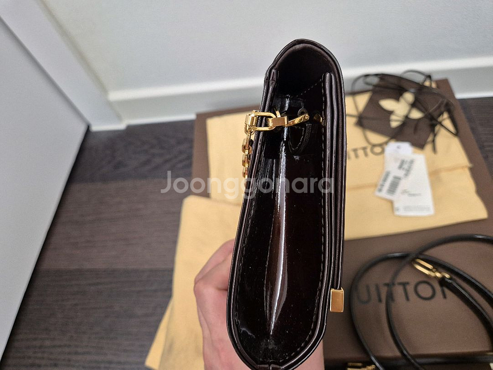 루이비통 아나 베르니 숄더백 m90093--6