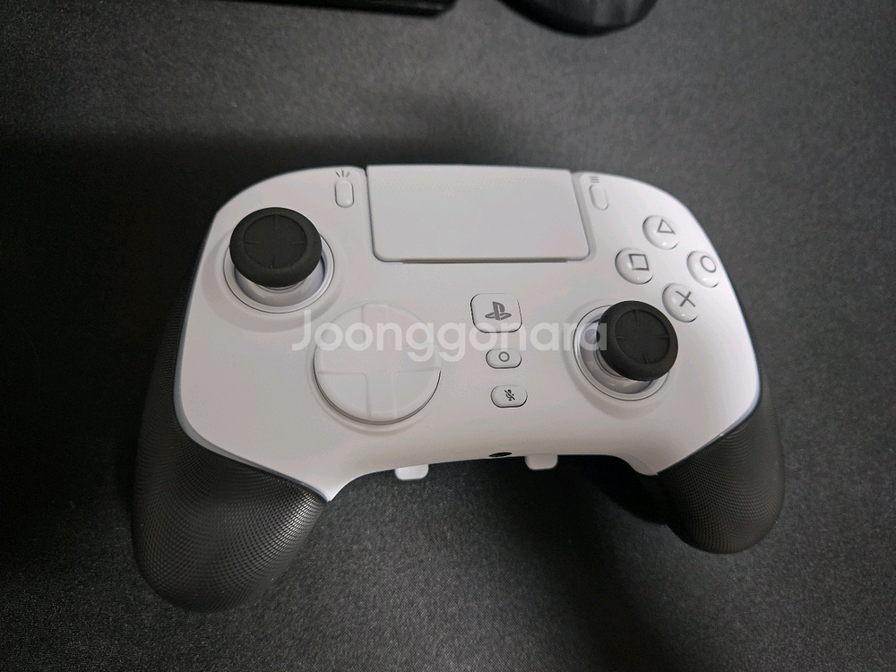 레이저 울버린 V2 PRO PS5 컨트롤러--2