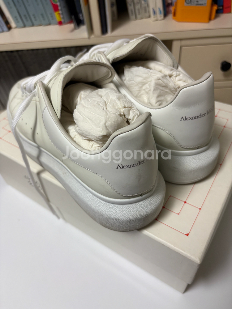알렉산더맥퀸 오버솔 올화이트 270--2