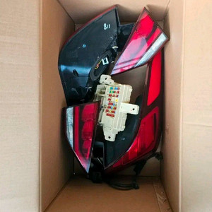 제네시스DH g80 후미등 팝니다. (마지막 가격수정)