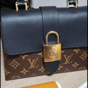 루이비통 록키bb (급처)