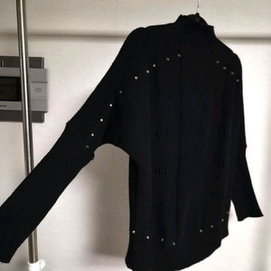 프리) 가오리핏 블랙 니트 스웨터