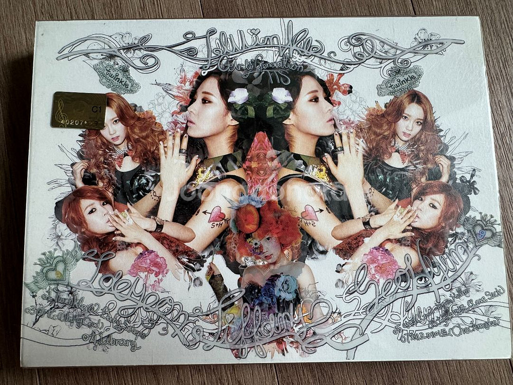 소녀시대 Twinkle 앨범+카라 DVD--0