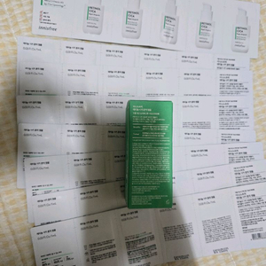 이니스프리 레티놀 시카 흔적 앰플 70ml팝니다