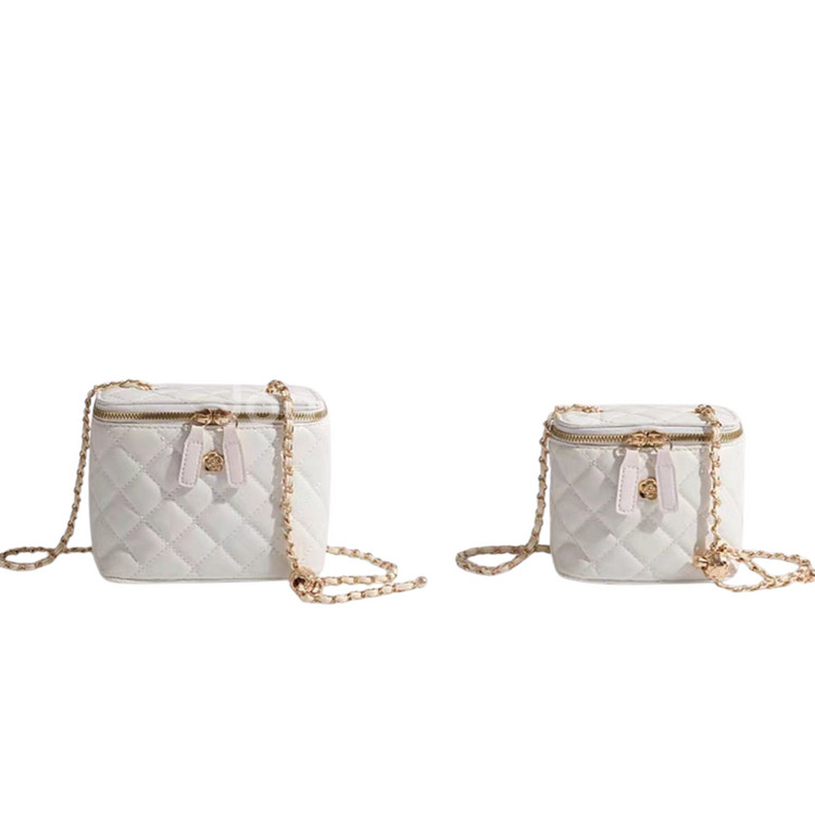 <무배>화이트 퀼팅 체인사각 토드백 미니크로스백 대/소--7