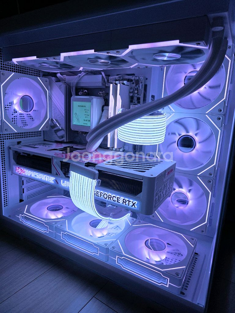 라이젠7 9800X3D RTX5080 울트라 감성PC--1