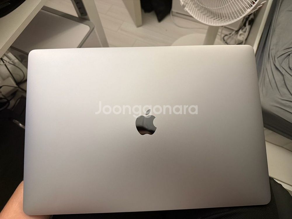 2019 맥북프로 16인치 i9 (액정 파손)--3