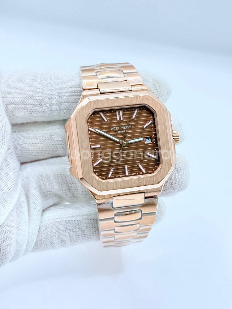 파텍필립 노틸러스 40 5711R--1