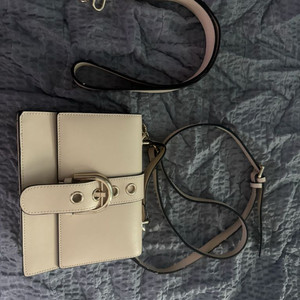 델라스텔라 가방팝니다