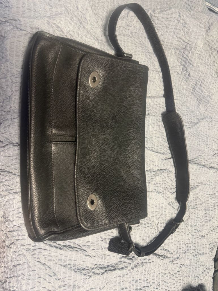 코치 가죽 크로스백--1