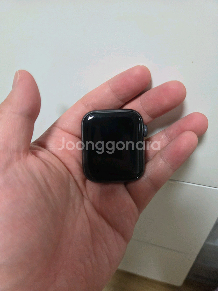 애플워치se 44mm 스페이스그레이 나이키에디션--2