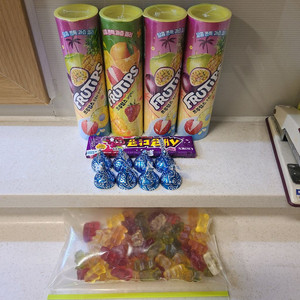 네슬레 프루팁스 과즙 , 새콤달콤, 키세스, 하리보