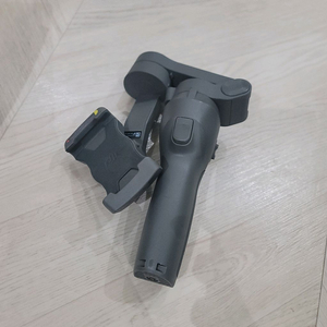 DJI Osmo Mobile 3 짐벌