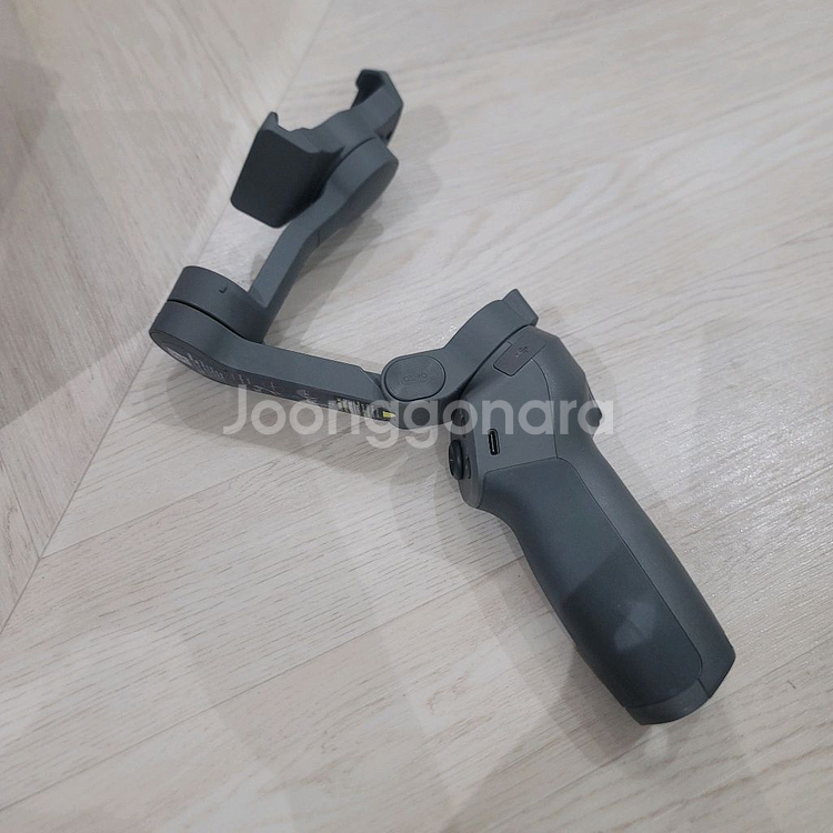 DJI Osmo Mobile 3 짐벌--1