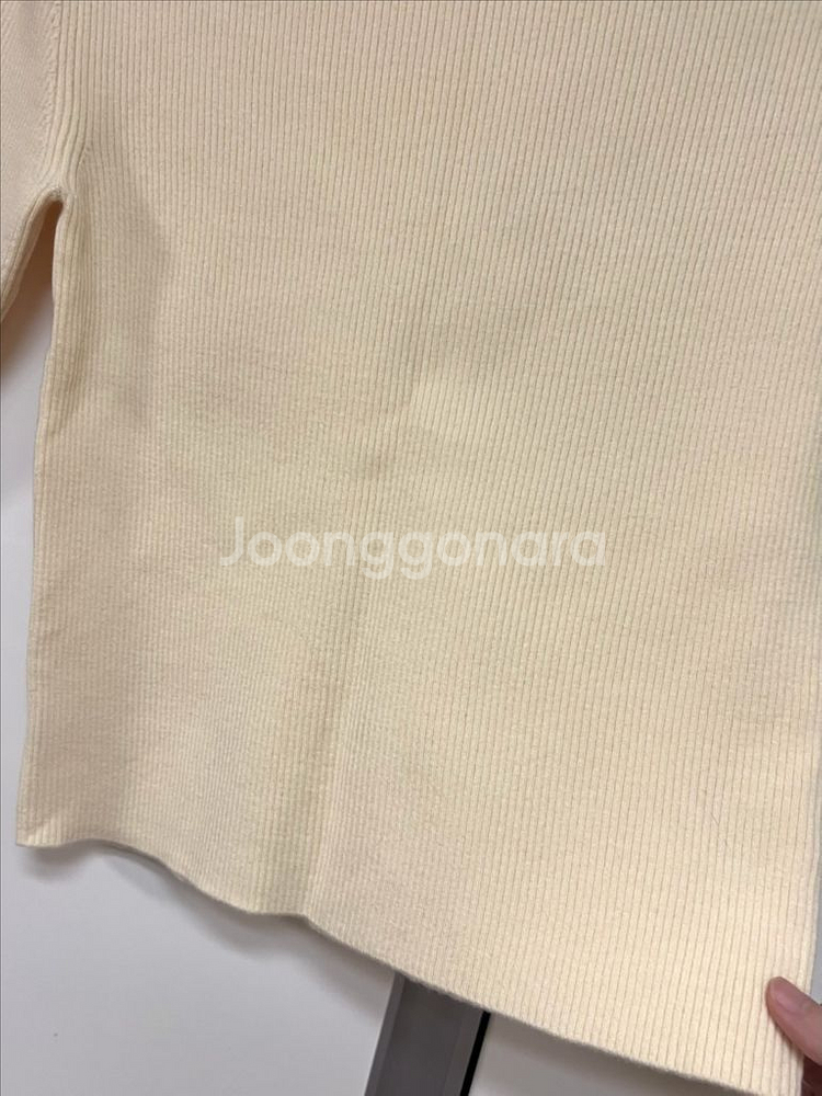 어라운드율 케이트 니트 반팔 5부 배색 골지 티셔츠--8
