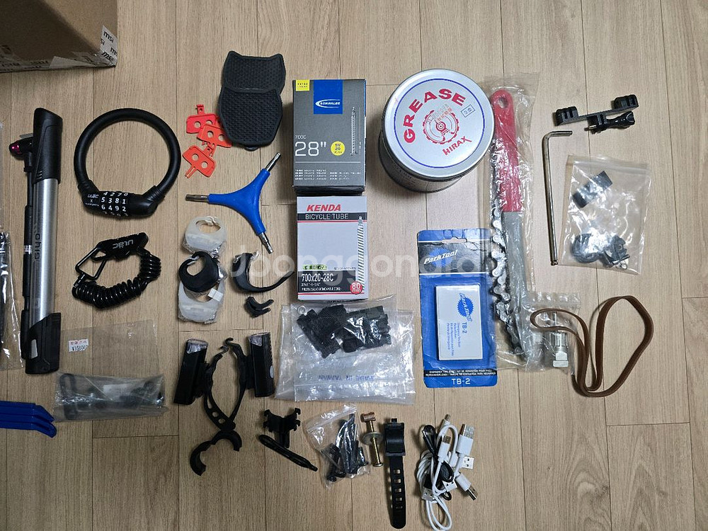 자전거용품, 수리키트, 정비용품 일괄 판매합니다.--2