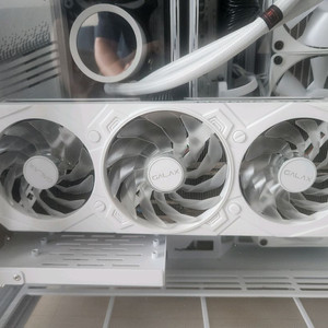 갤럭시 4070 super 화이트 팝니다.