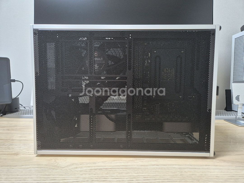 NCASE M2 ( SFF 조립PC )--5