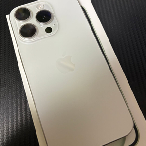 아이폰 15pro 256gb 화이트