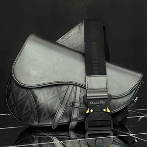 [새상품급]디올 CD 다이아몬드 새들백 블랙 크로스백