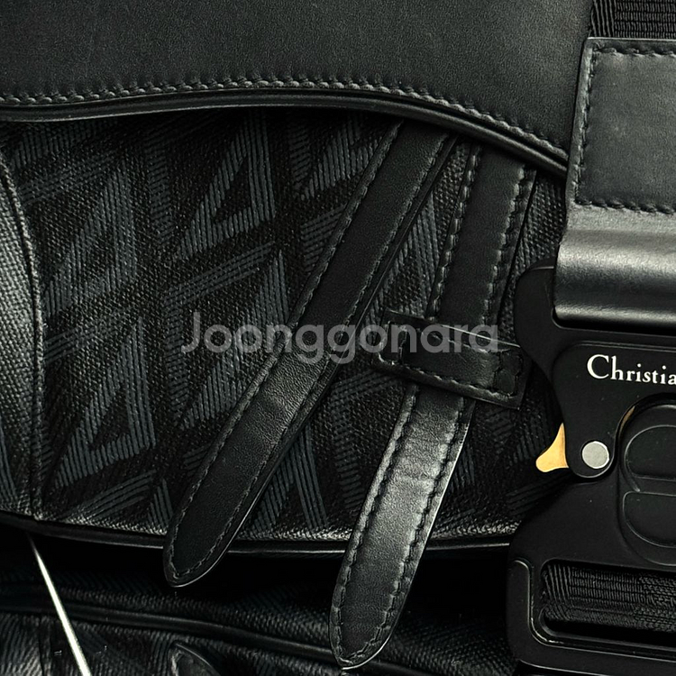 [새상품급]디올 CD 다이아몬드 새들백 블랙 크로스백--3