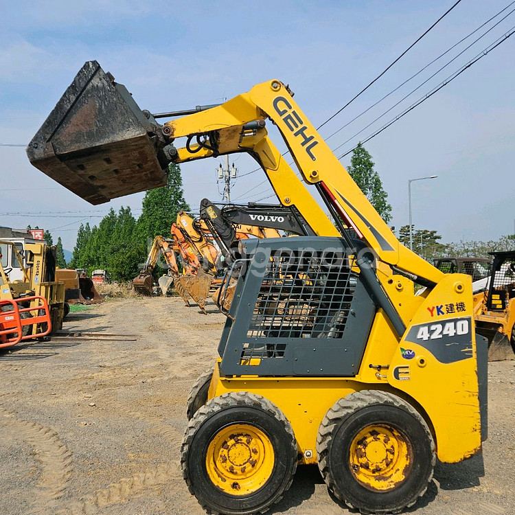 농장용스키로더 48마력 갤 4240D 2149시간--2