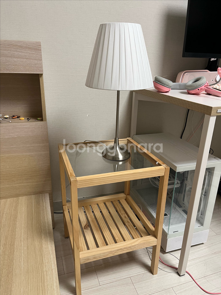 협탁5000원, 스탠드 10000원 판매합니다 둘다 사--0