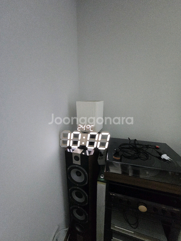 LED데이즈 벽걸이 디지털 시계 무소음 시계 날짜 온도--1