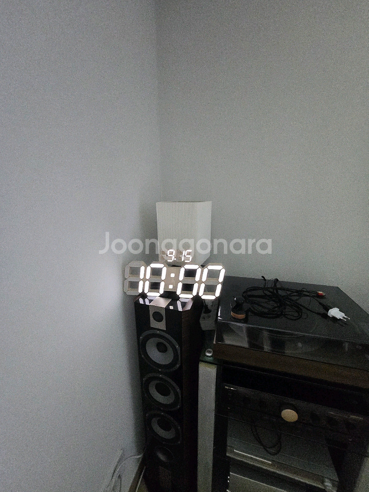 LED데이즈 벽걸이 디지털 시계 무소음 시계 날짜 온도--3