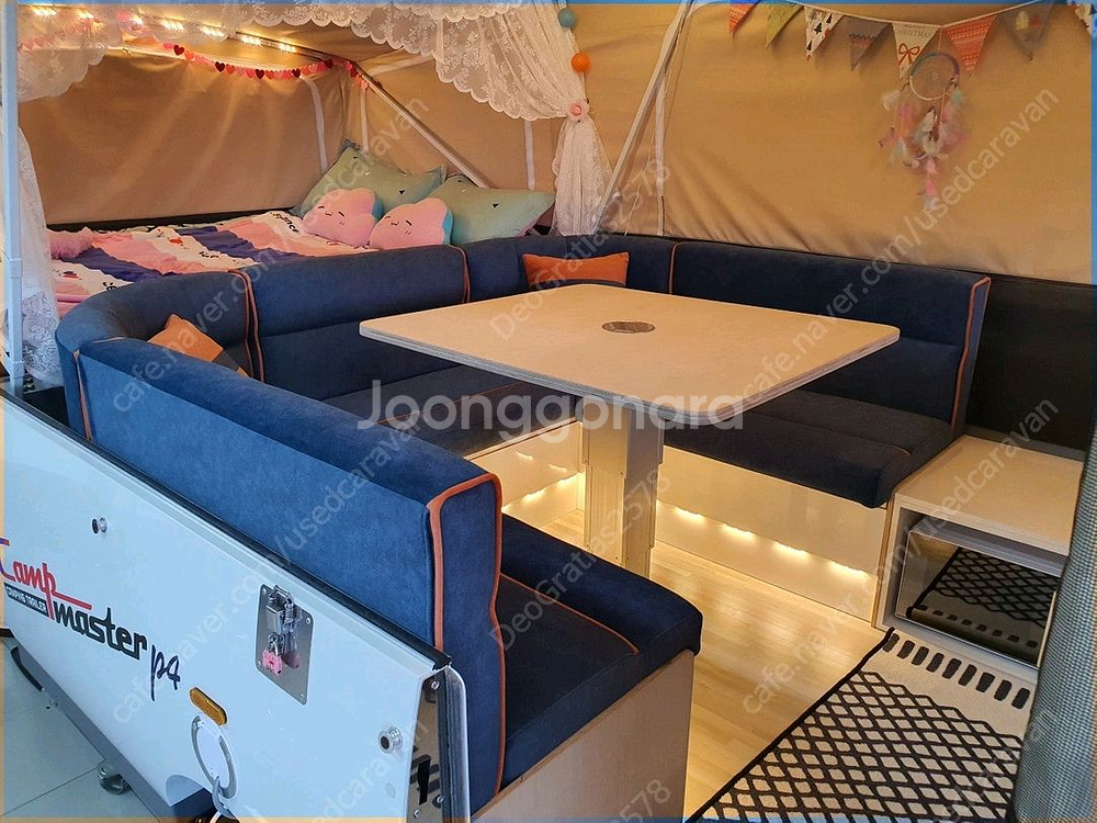 캠프마스터p4 투폴딩 트레일러 판매합니다.--1