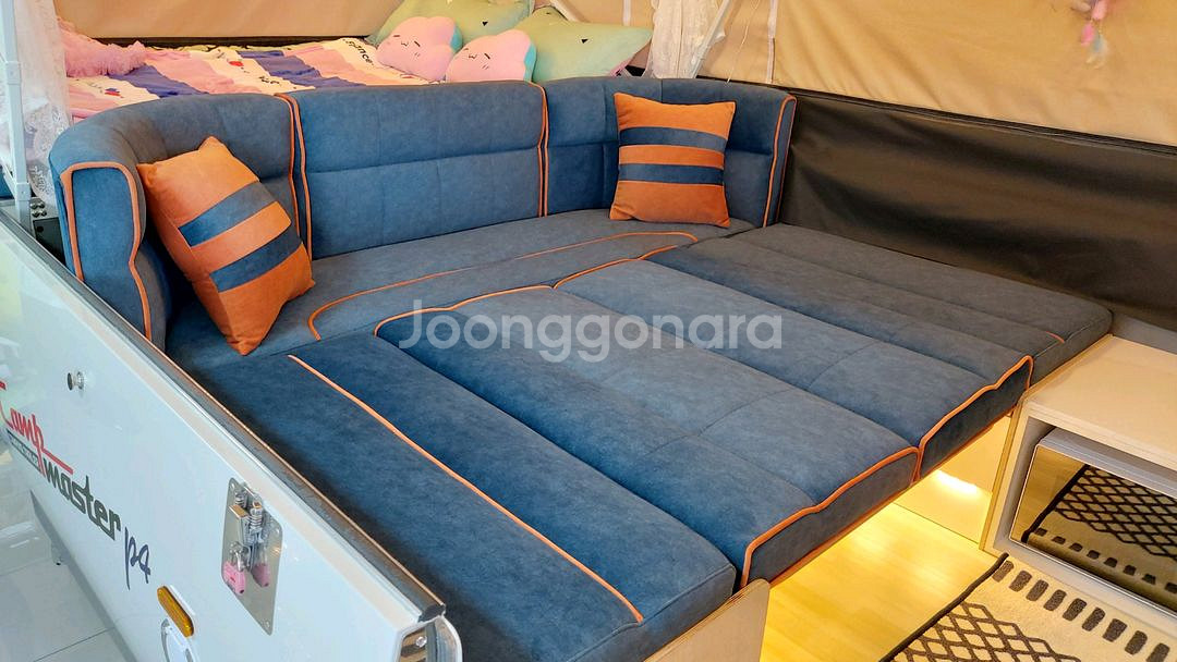 캠프마스터p4 투폴딩 트레일러 판매합니다.--3