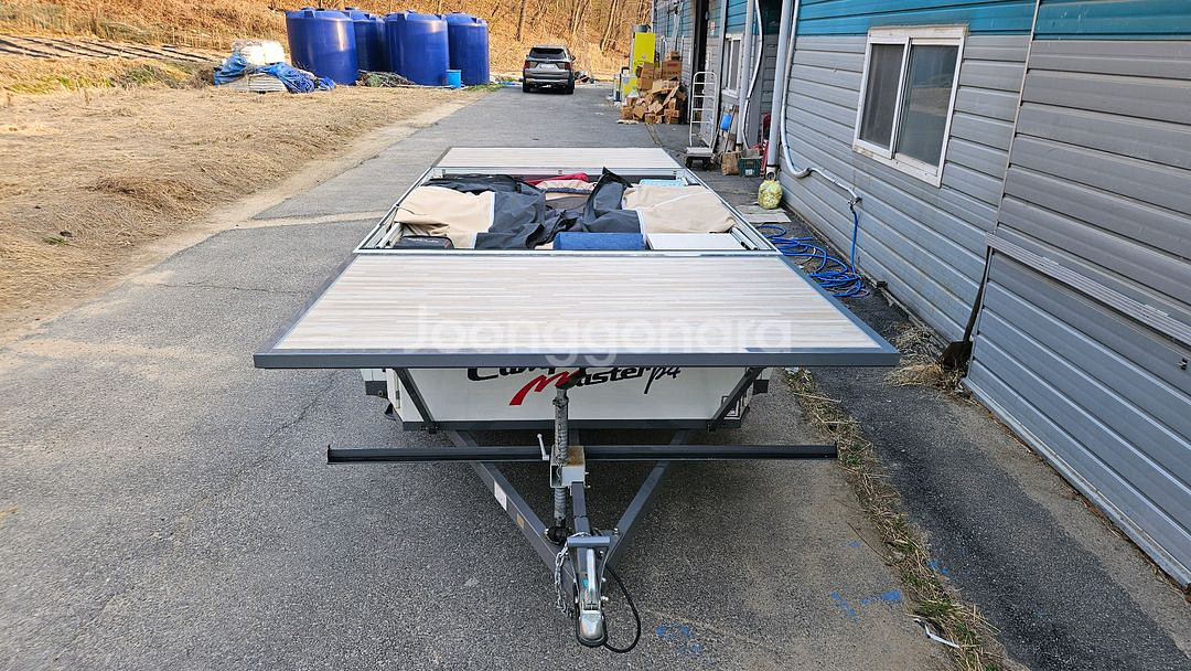 캠프마스터p4 투폴딩 트레일러 판매합니다.--8