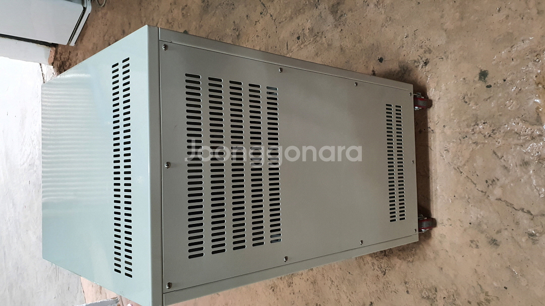 강압기 Tiac TR-100 380V를 220V로 강압--1