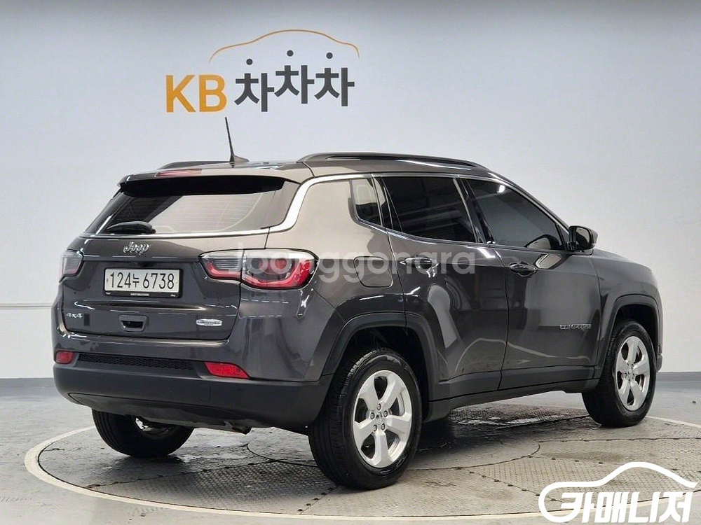 [지프]컴패스 2세대 2.4 AWD 론지튜드 (5인승)--3