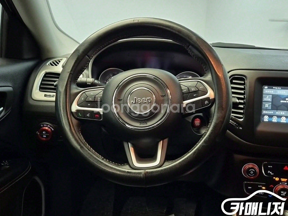 [지프]컴패스 2세대 2.4 AWD 론지튜드 (5인승)--8