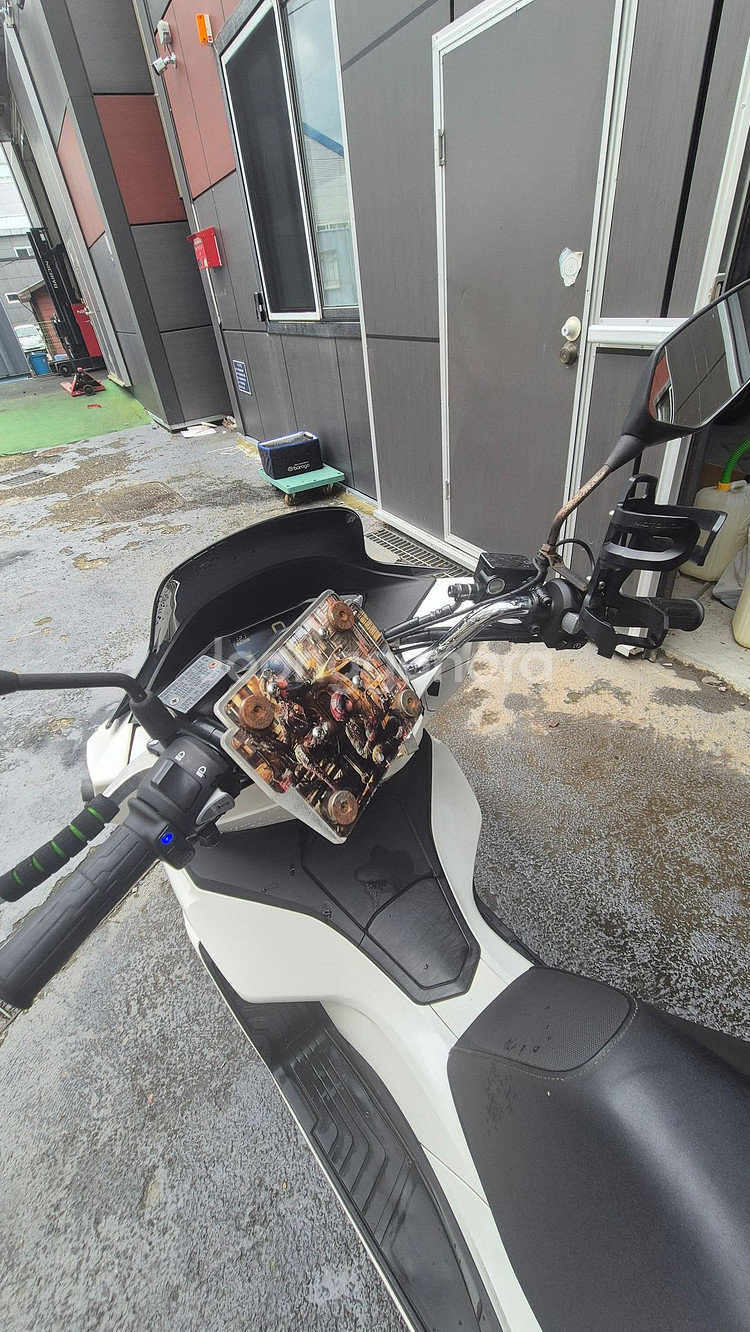 pcx125 21년 abs 3만km 배달셋팅차량판매중--8